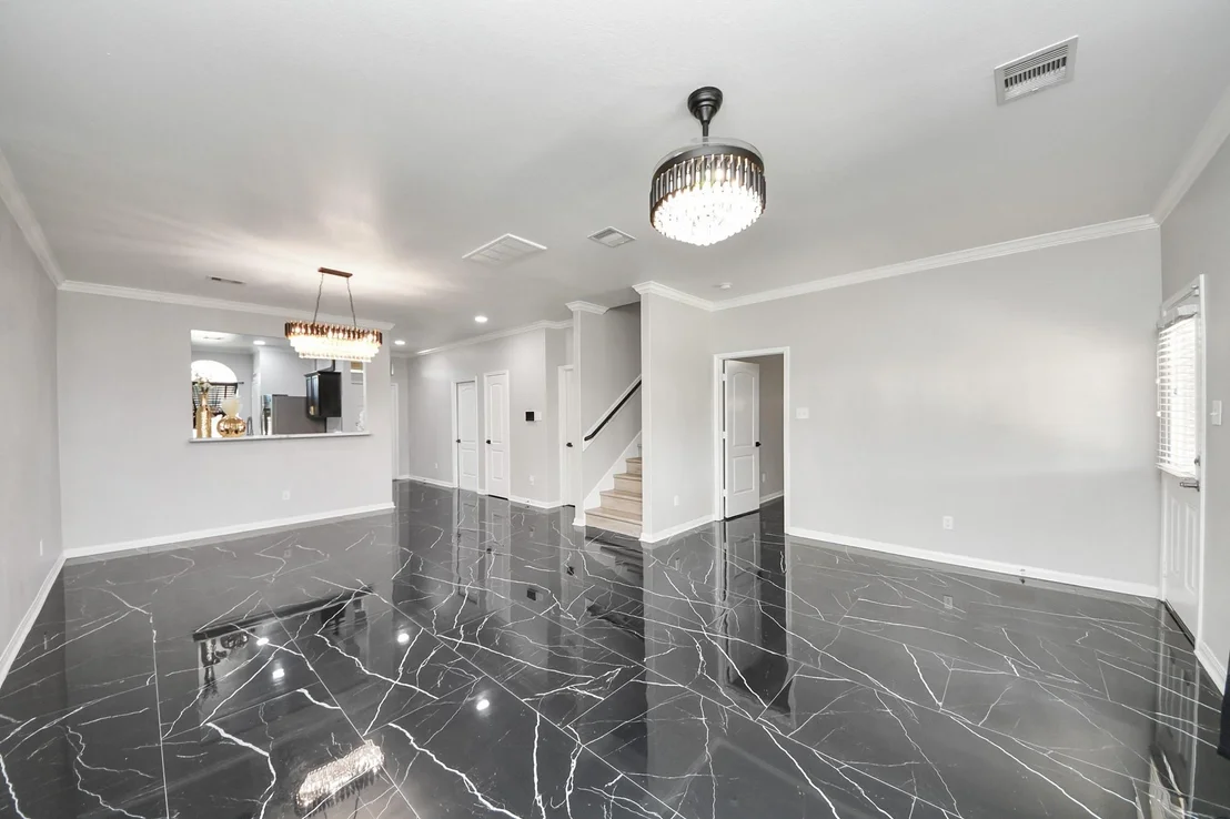 Photo of 6931 Primrose Road