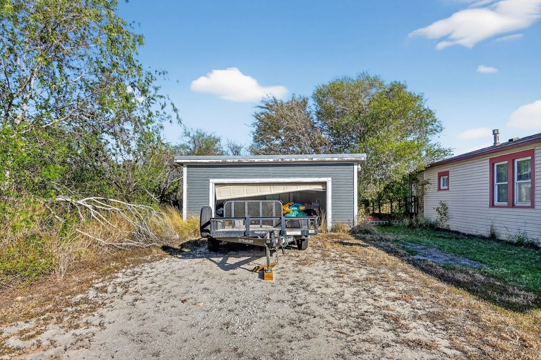 Photo of 7807 County Road 2431