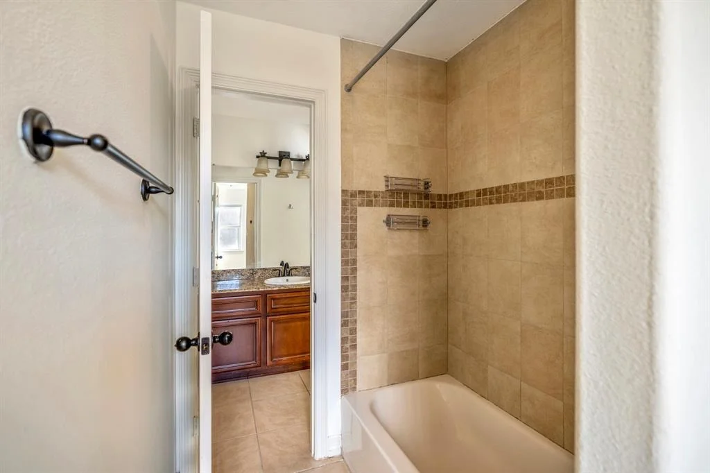 Photo of 2437 Fawnlake Circle