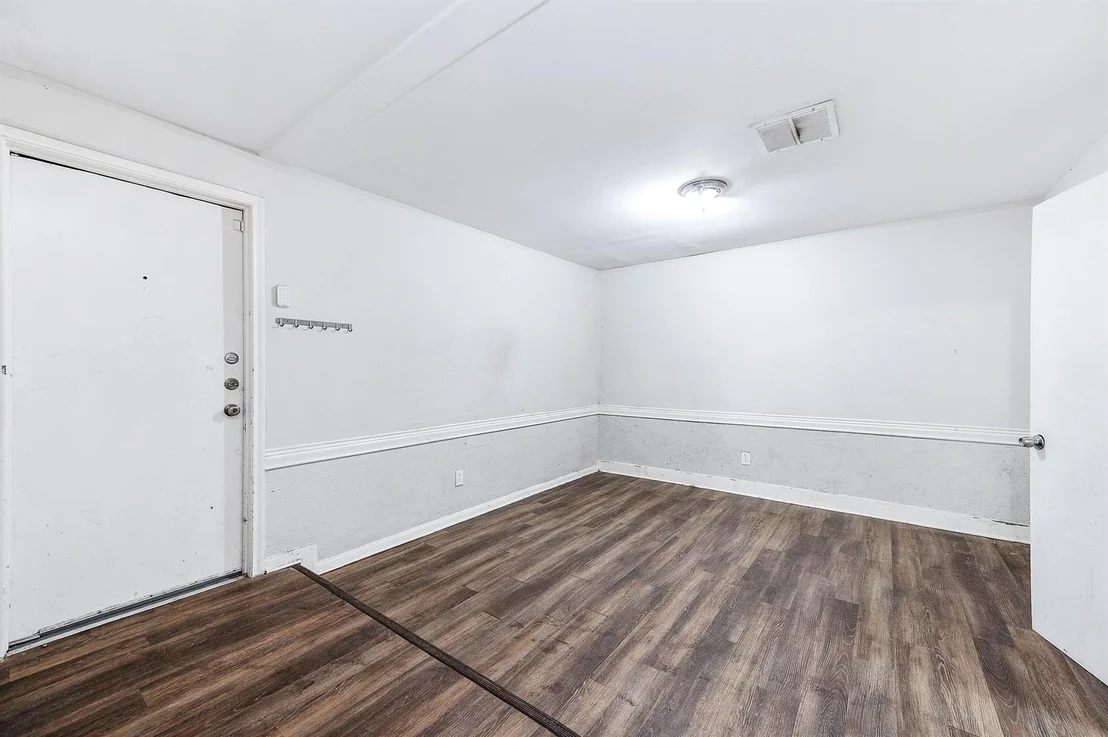 Photo of 7526 Antoine Drive