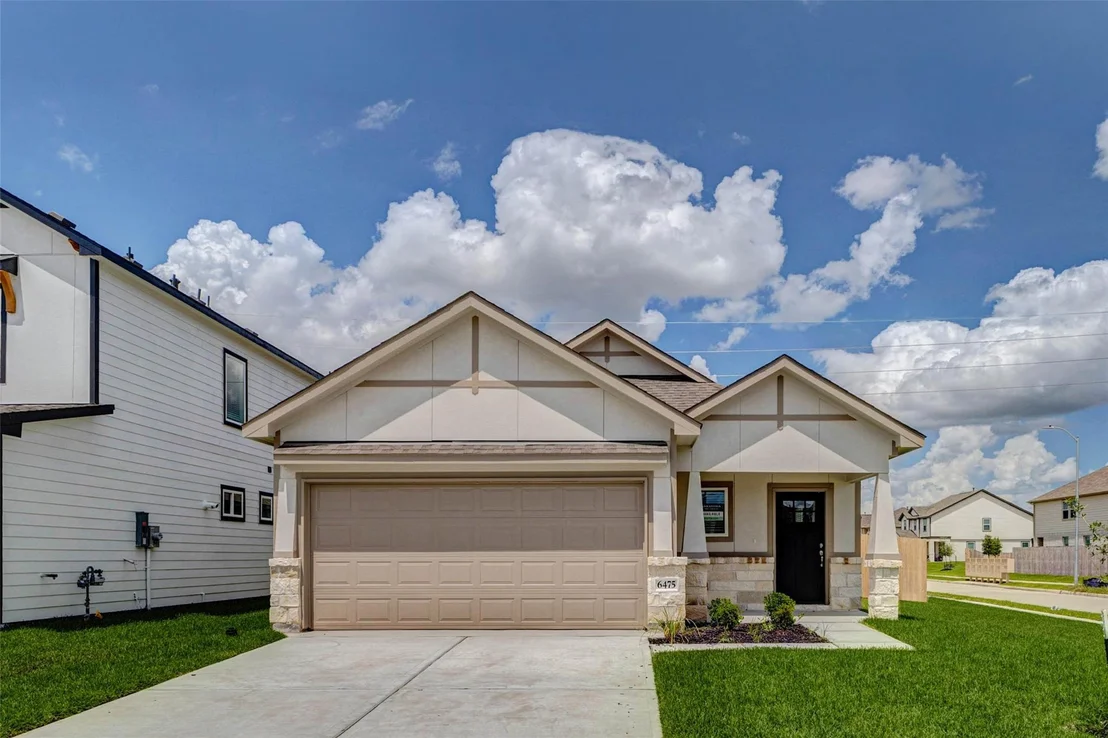 Photo of 6475 Escondido Drive