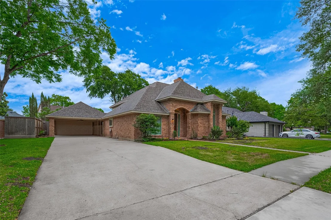 Photo of 16218 Capri Drive