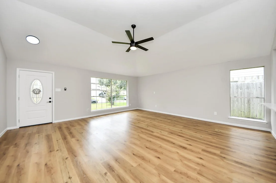 Photo of 15307 Streatham Circle