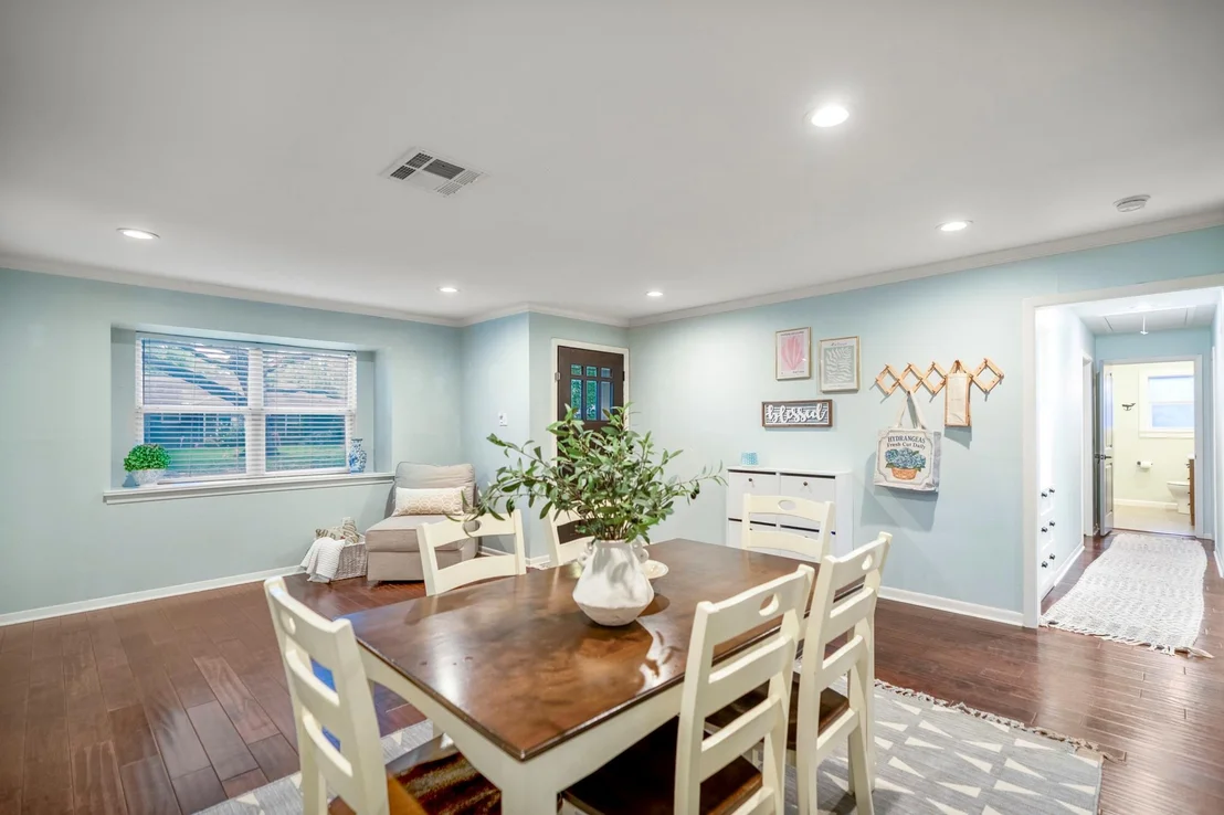 Photo of 4717 Benning Drive