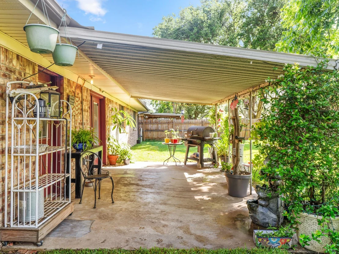 Photo of 30 Live Oak St