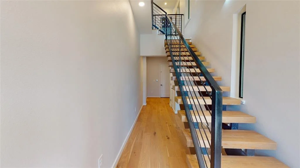 Photo of 531 Memorial Heights Drive