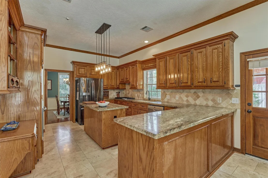 Photo of 115 E Shadowpoint Circle