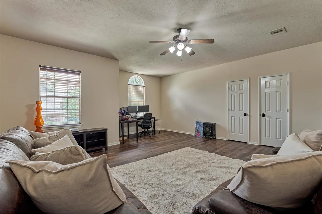 Photo of 6327 Holden Mills Drive