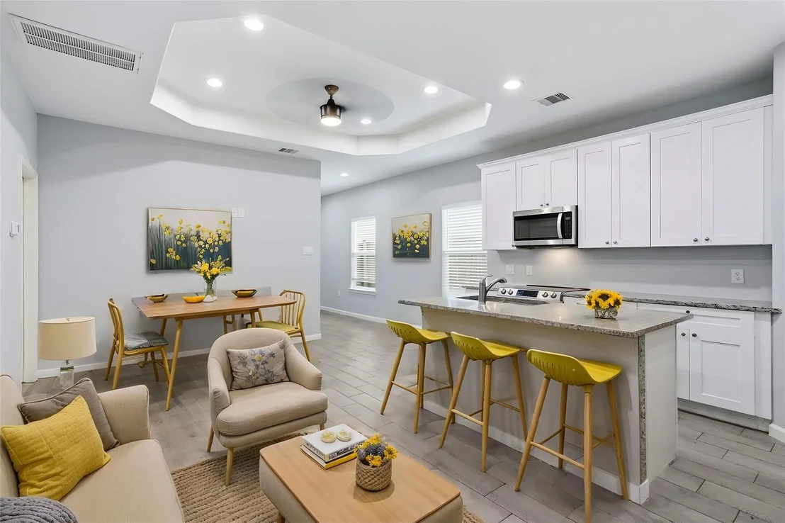 Photo of 16919 Balmoral