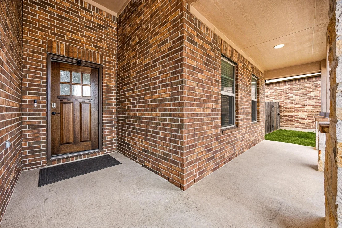 Photo of 18442 Grayson Bluff Way