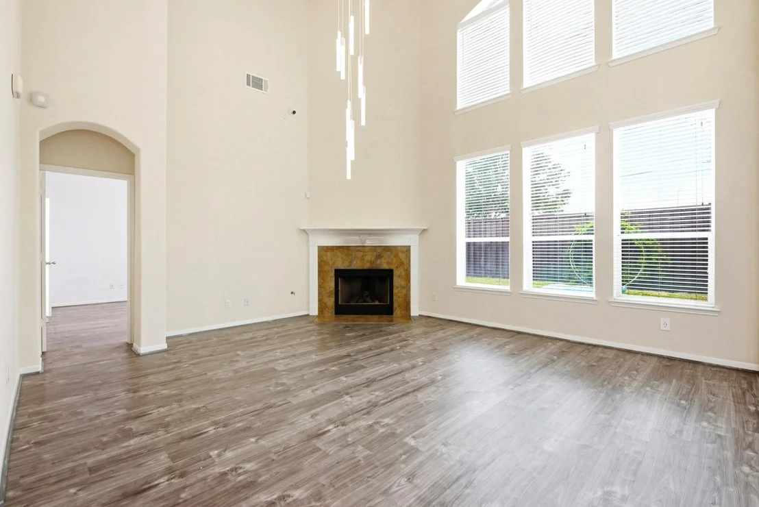 Photo of 5002 Rollingstone Road