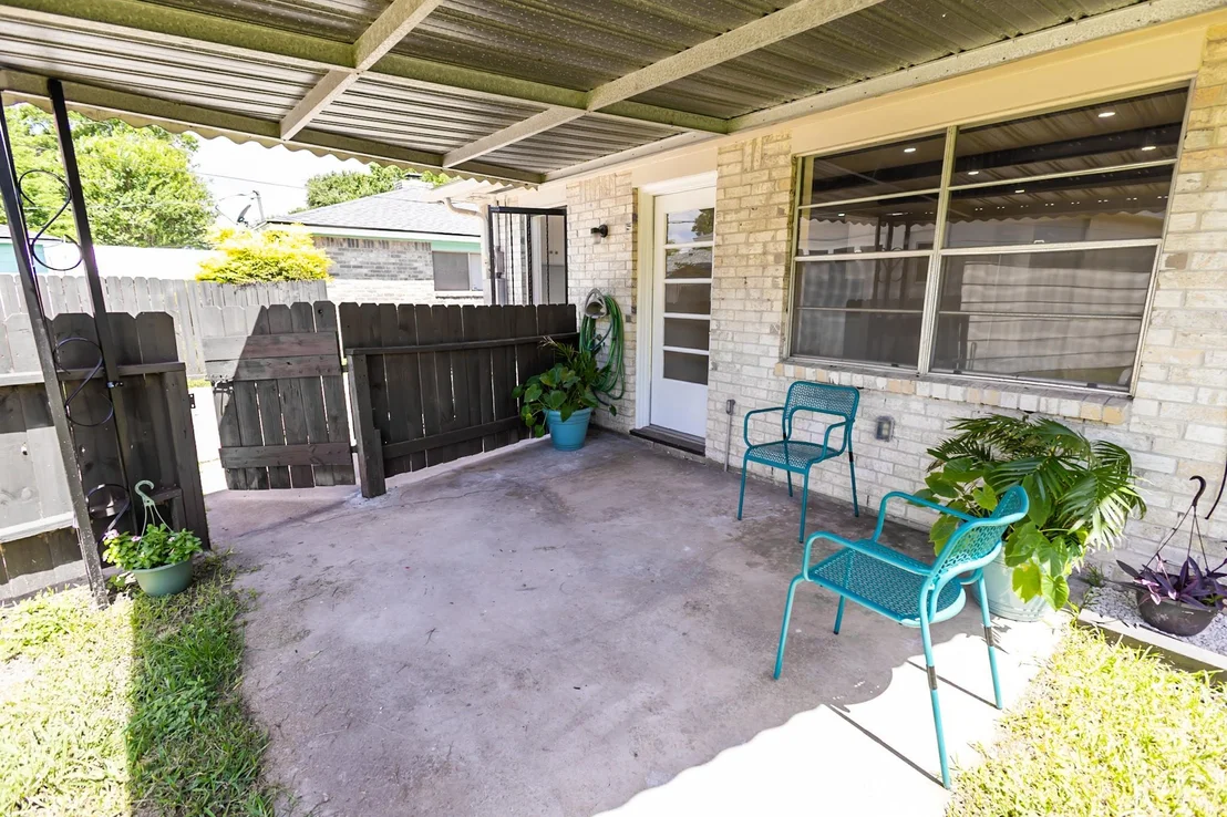 Photo of 9011 Grape Street