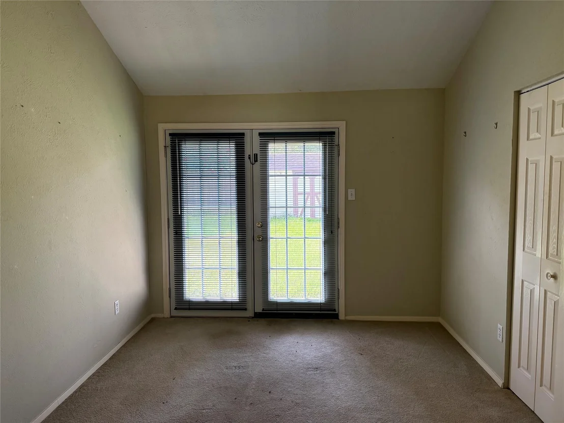 Photo of 24303 Four Sixes Lane