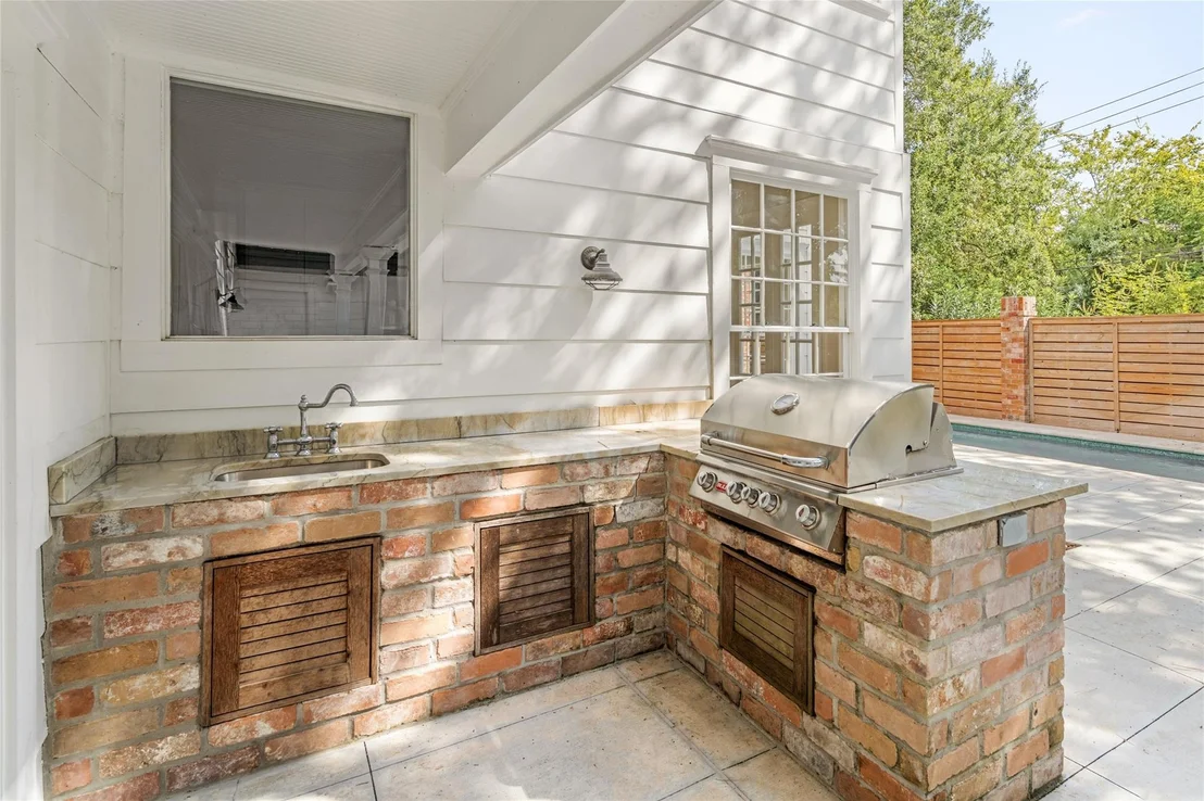 Photo of 3105 Locke Lane