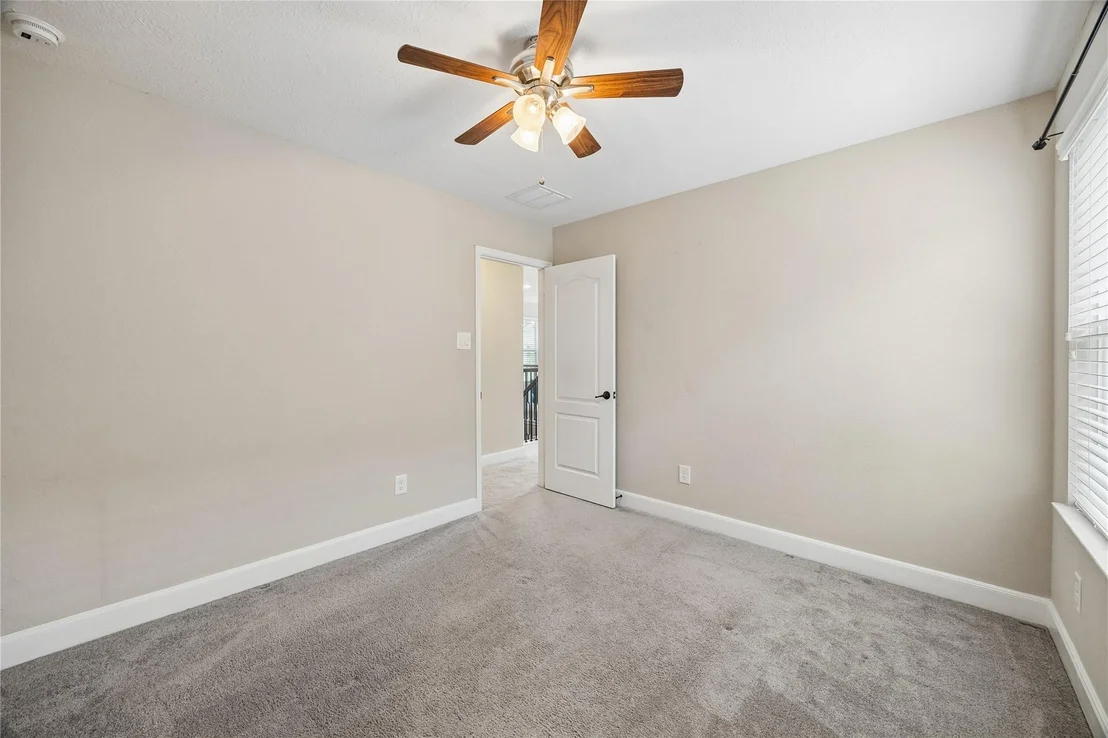 Photo of 1851 Commons Glen Drive