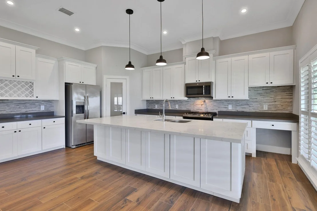 Photo of 930 Paradise Drive