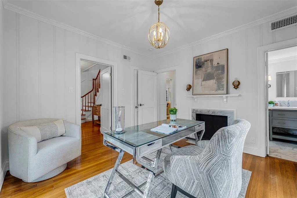 Photo of 2539 Addison Road