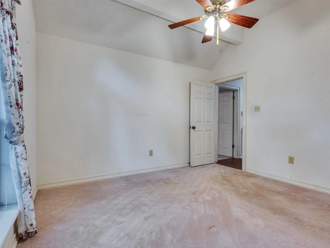 Photo of 185 Lake Drive