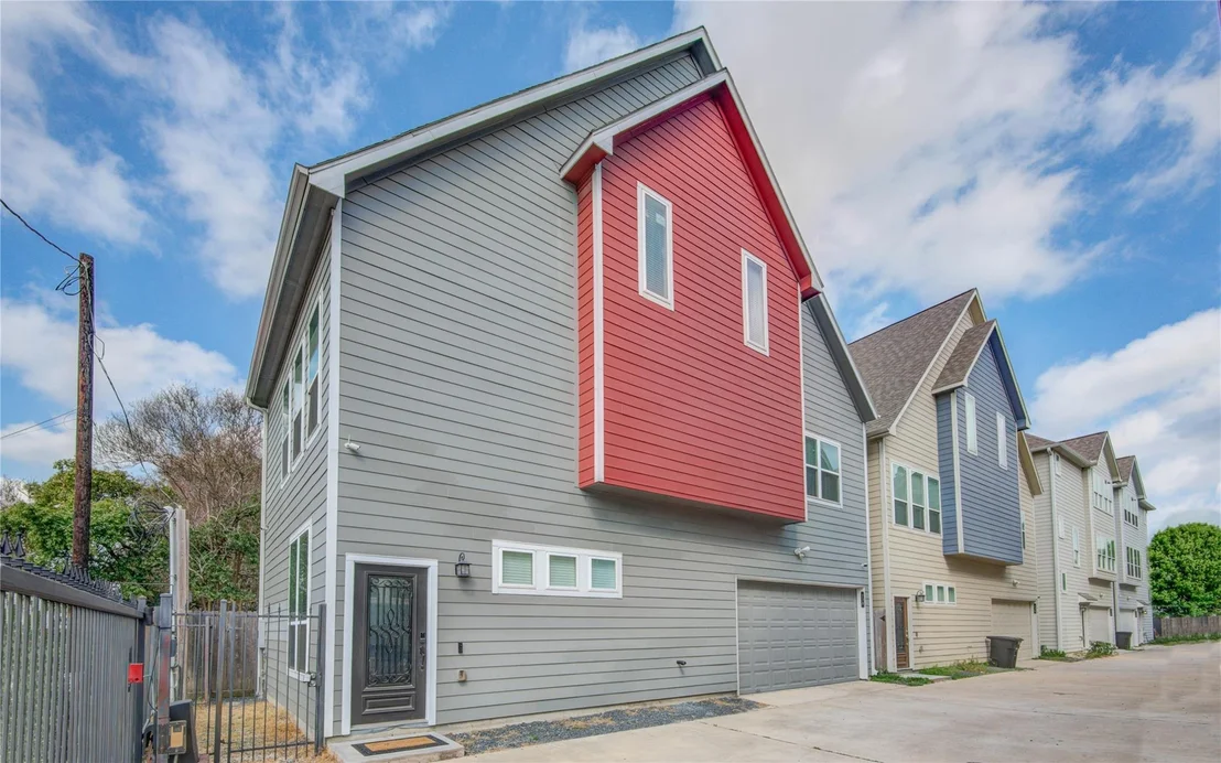 Photo of 738 Link Road