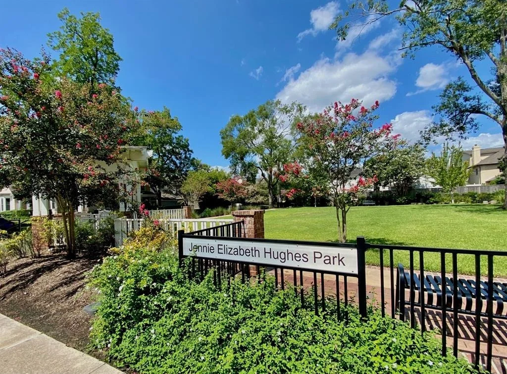 Photo of 6105 Annapolis Street