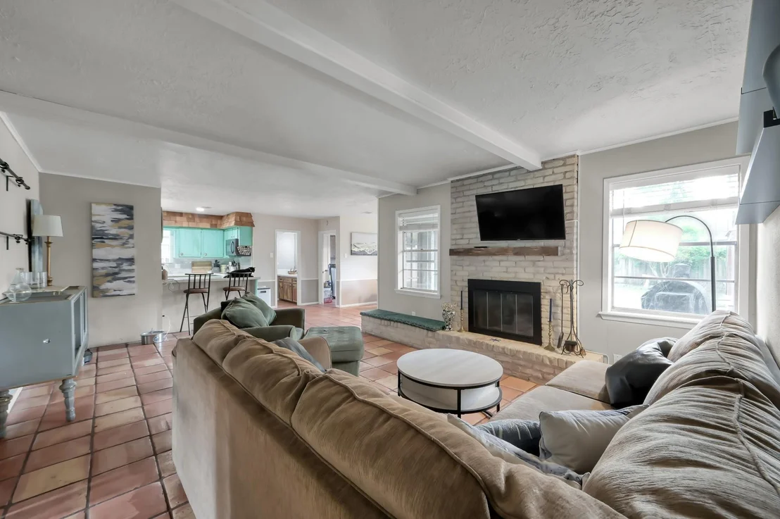 Photo of 25610 Walnut Grove Circle