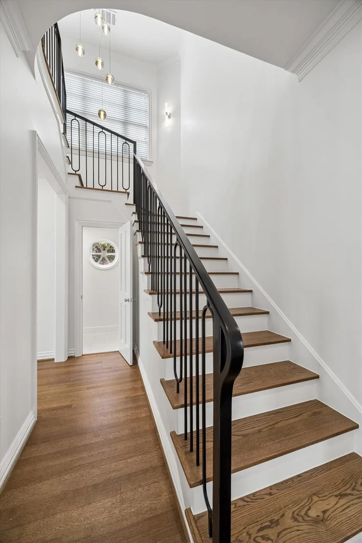 Photo of 6130 Annapolis Street