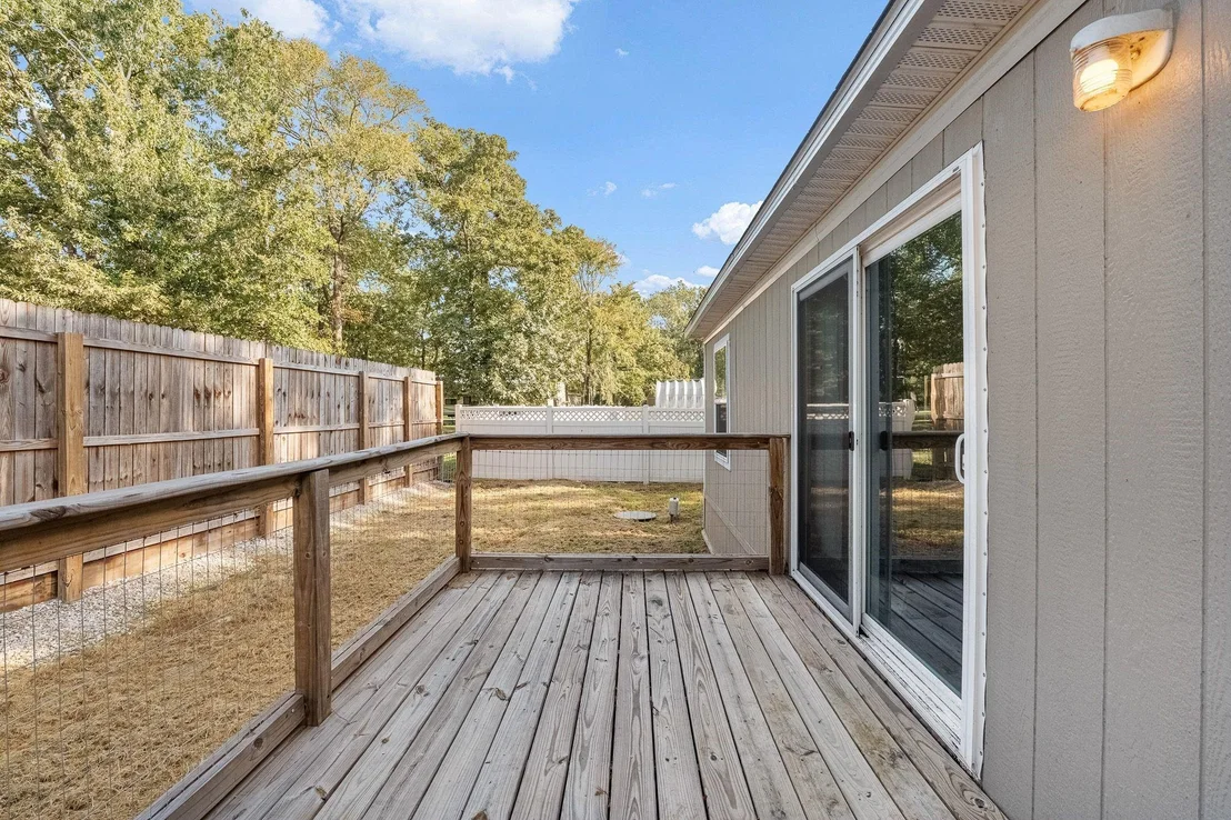 Photo of 472 Antigua Drive