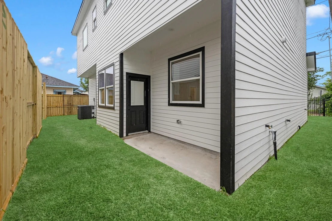 Photo of 2347 Knoblock