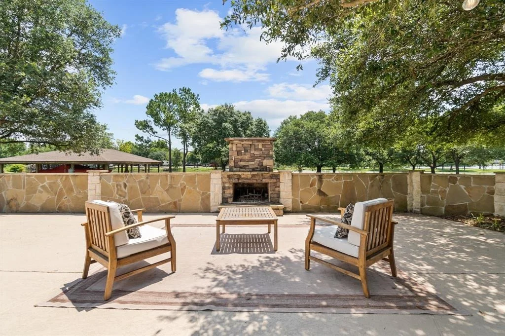 Photo of 11008 Hillside Drive