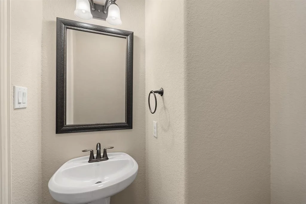 Photo of 6302 Verde Place Lane