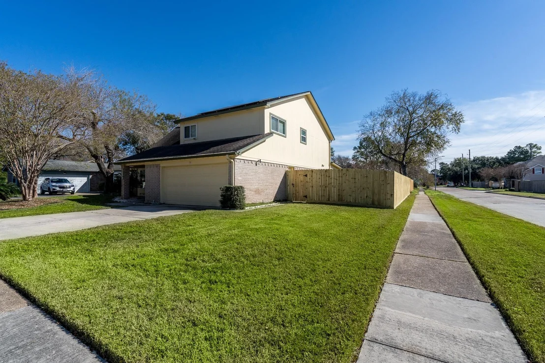 Photo of 7119 Sandy Knolls Drive