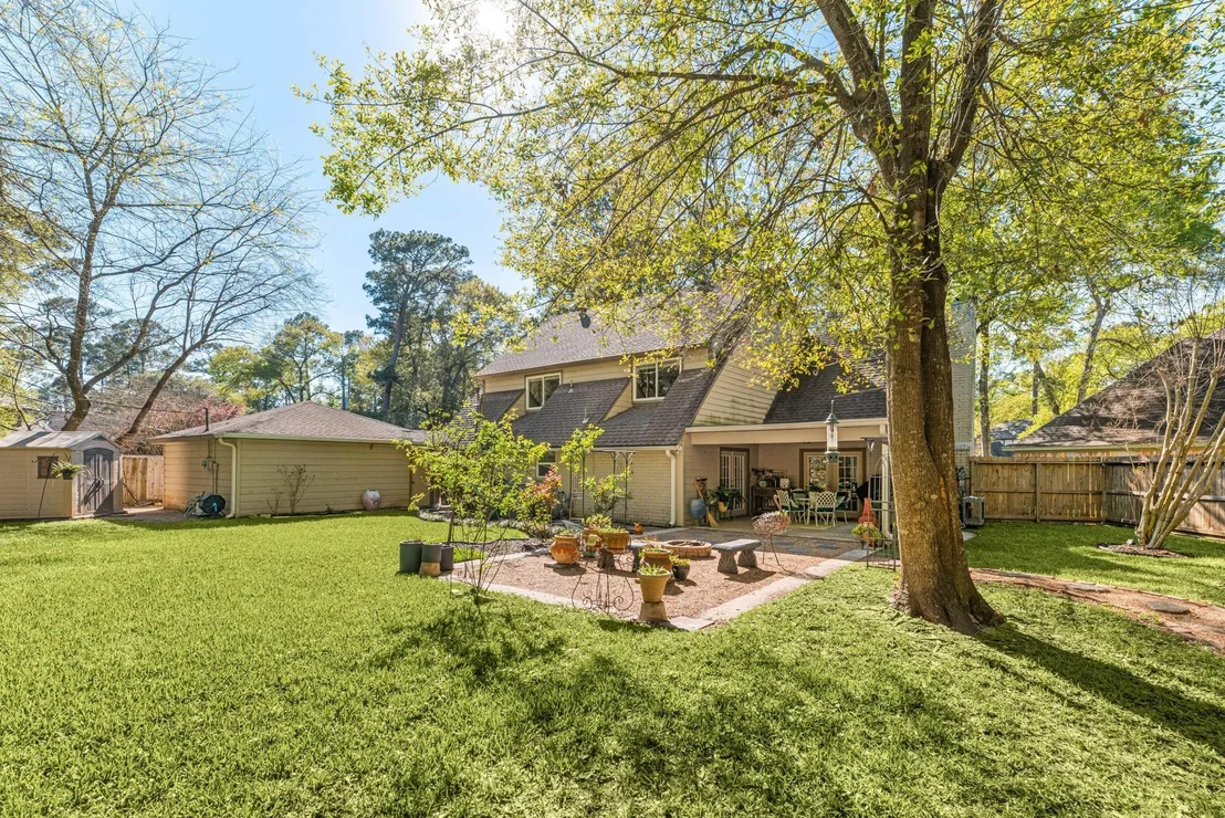 Photo of 8207 Colonial Oaks Lane