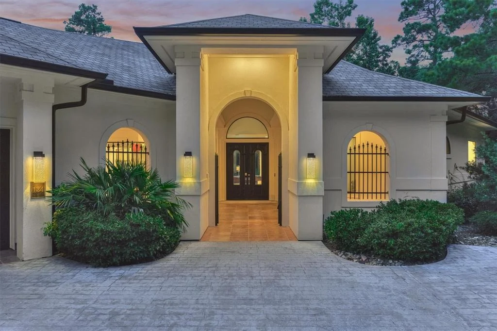 Photo of 134 Trinity Oaks Court