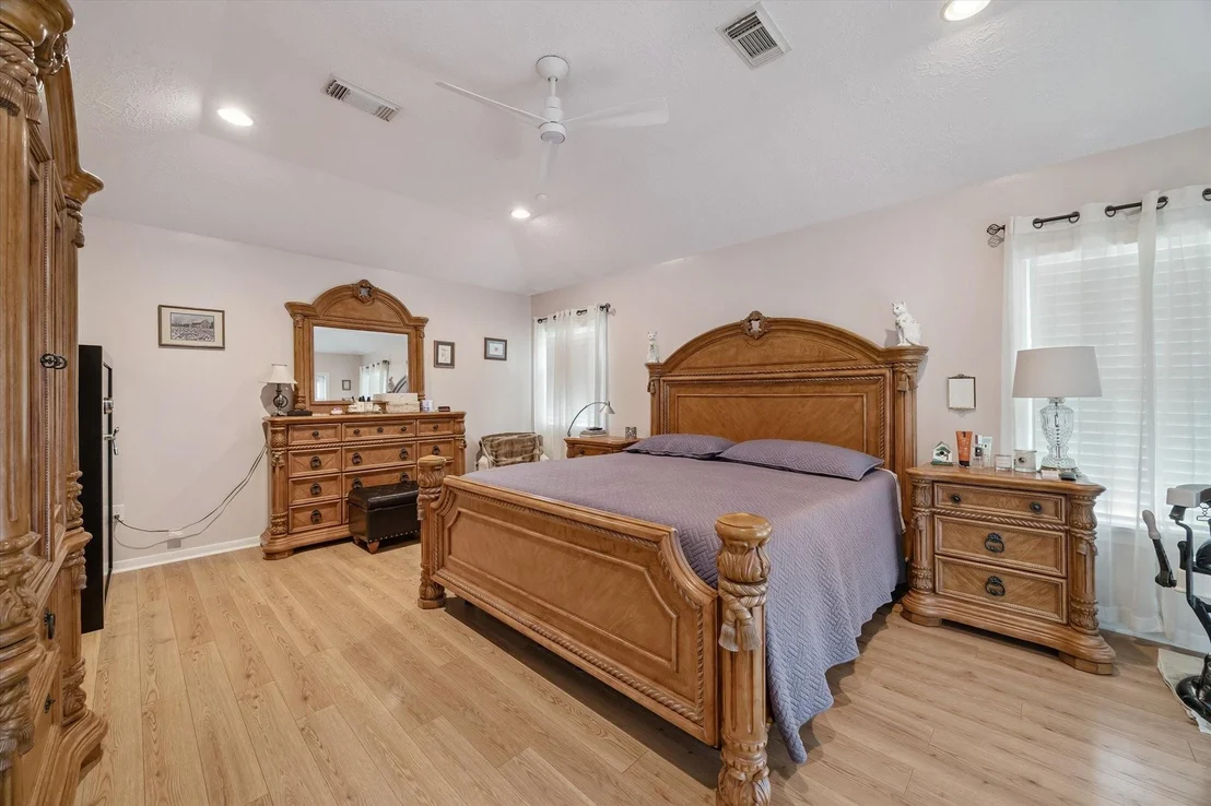 Photo of 1829 Campbell Road