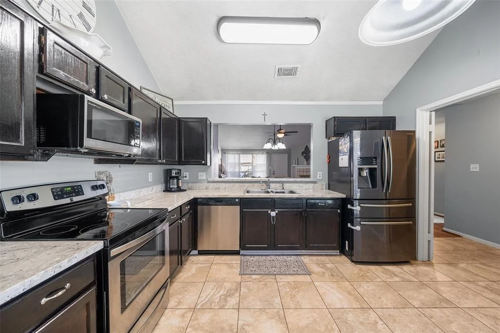 Photo of 5202 Rivertree Lane