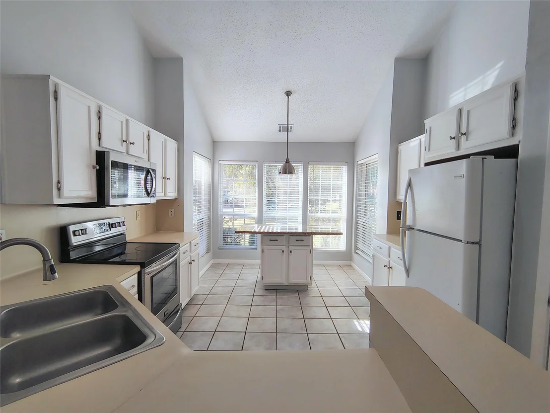 Photo of 4403 Waterfall Way
