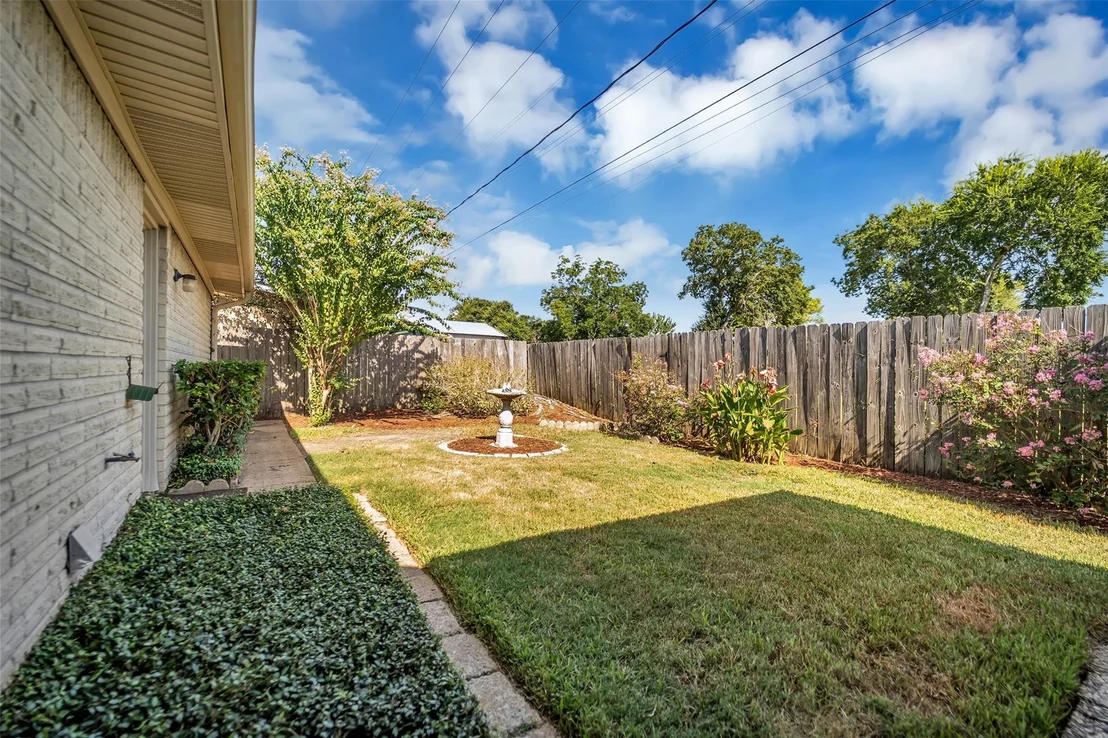 Photo of 9106 Willow Meadow Drive