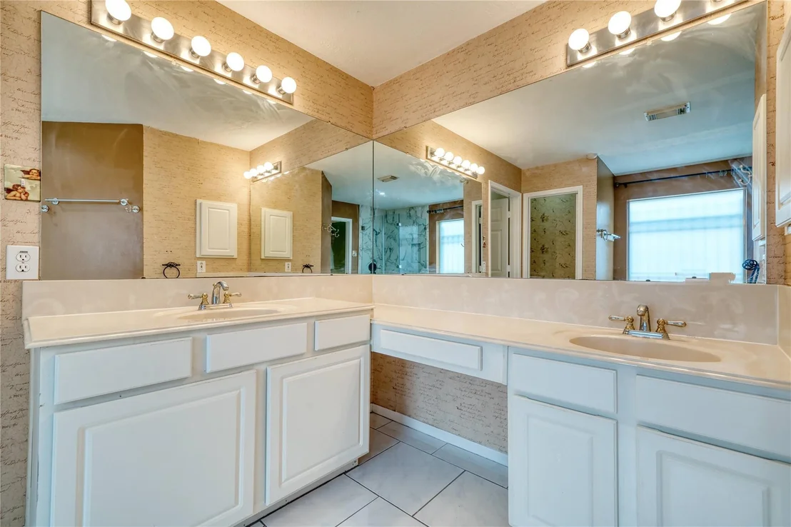 Photo of 8942 Norham Drive