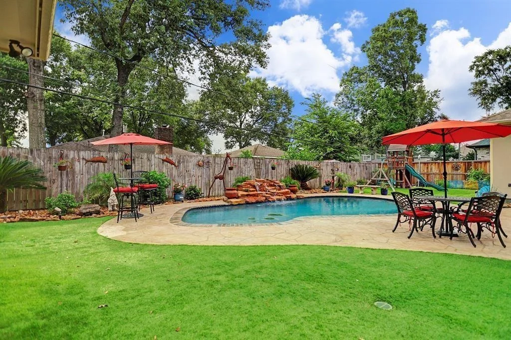 Photo of 1611 Lynnview Drive