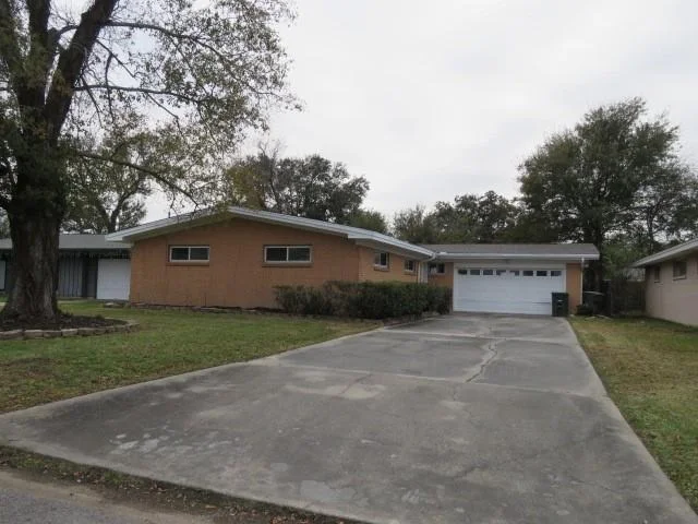 Photo of 3537 Drexel Avenue