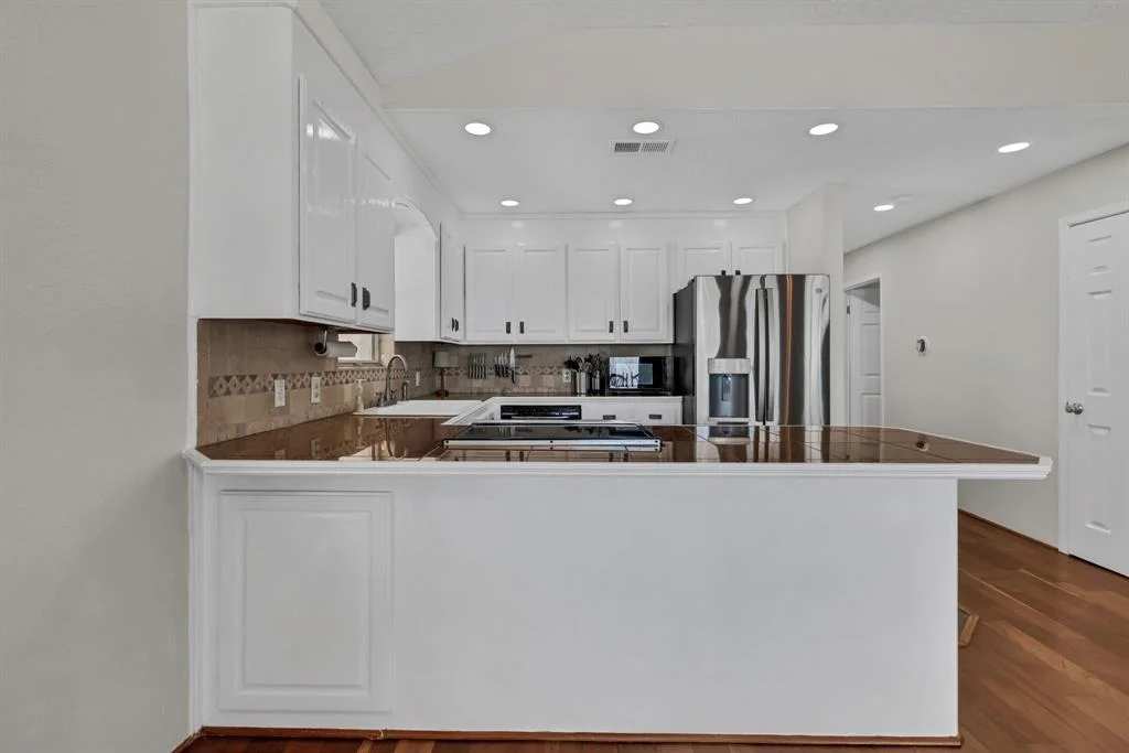 Photo of 255 Edgewater Way