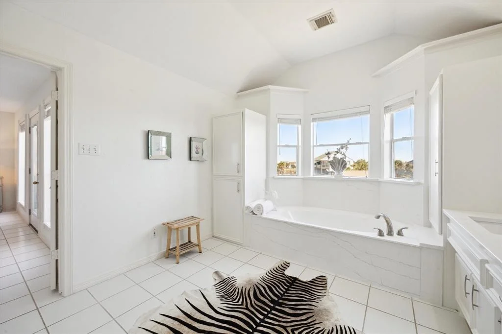 Photo of 210 Easterly