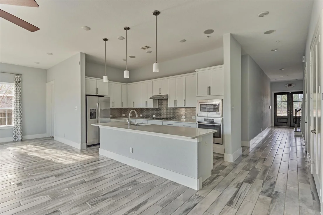 Photo of 2113 Solstice Boulevard