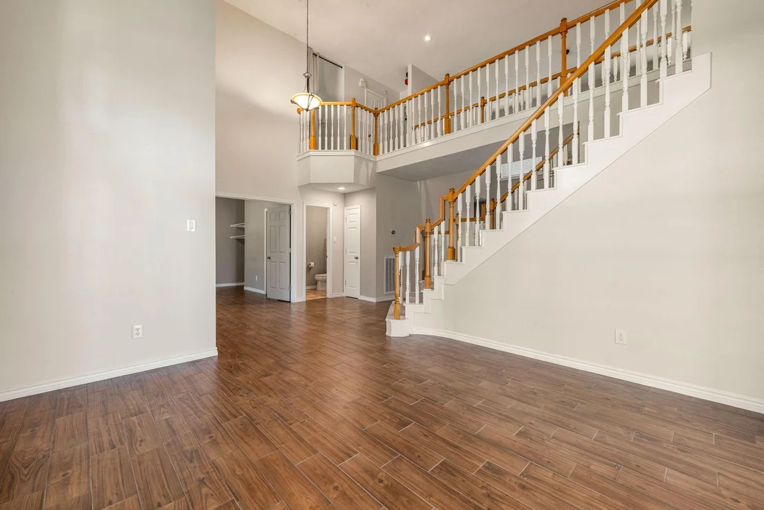 Photo of 303 S Cypress Estates Circle