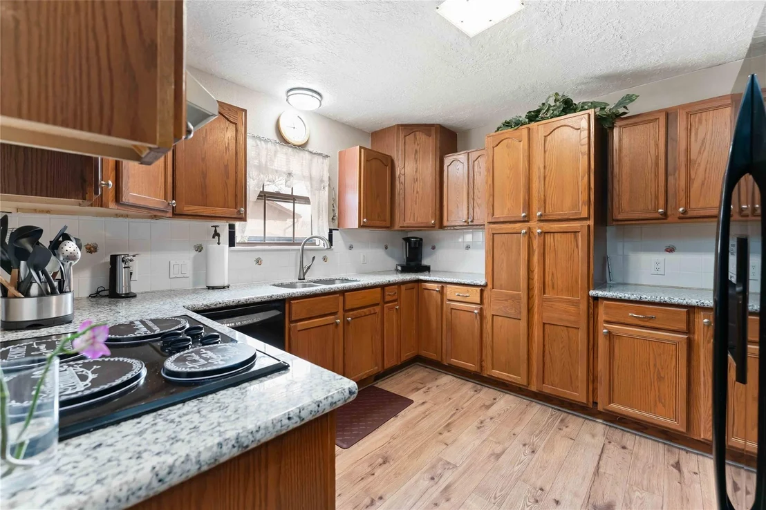 Photo of 5222 Glenvalley Drive