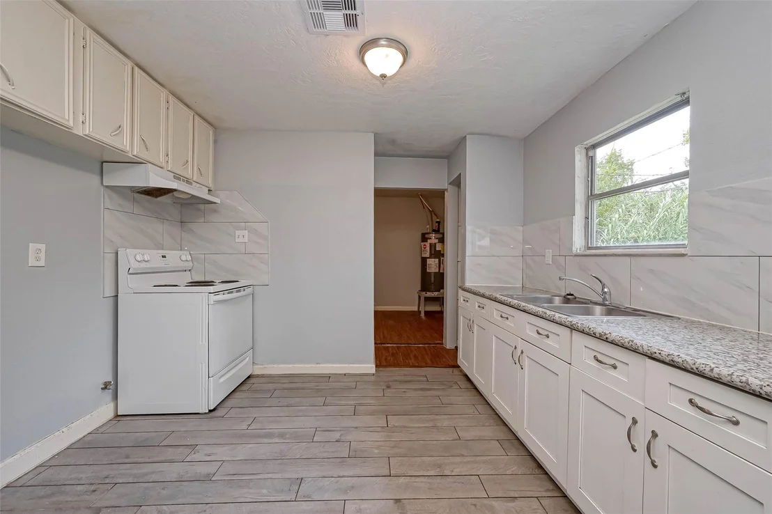 Photo of 5431 Willow Glen Drive