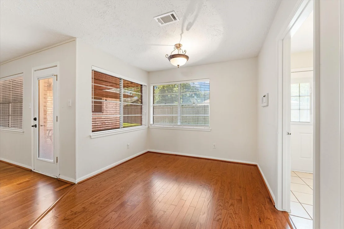 Photo of 4711 Carbrook Court