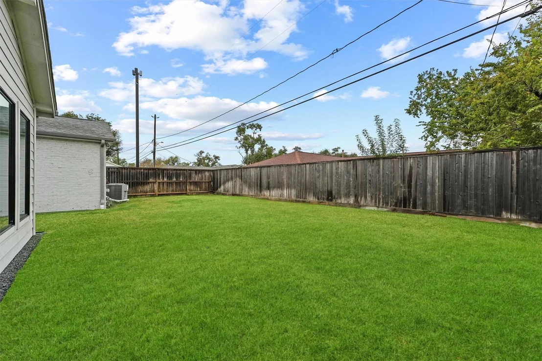 Photo of 2331 Haverhill Drive