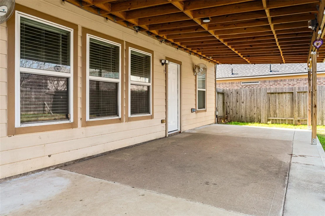 Photo of 18922 Windy Stone Drive