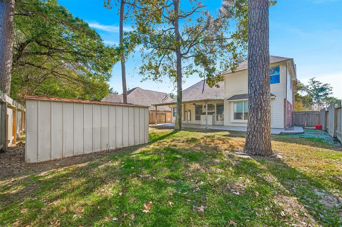 Photo of 15706 Clear Pointe Drive